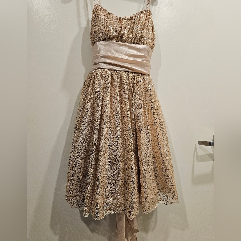 NWT Deb JUNIOR'S SIZE 7/8 Gold Sequin Dress with Bow